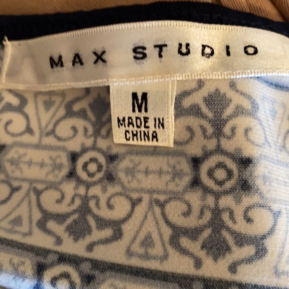 ‼️NWOT Max studio blue and white Patterned sheath dress‼️ - Picture 10 of 11